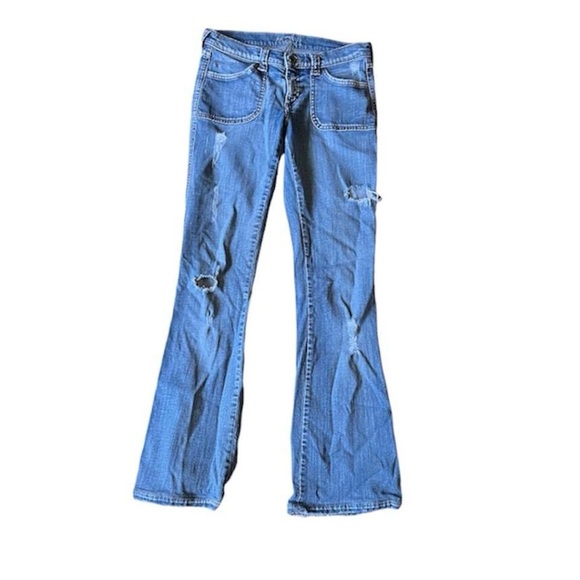 holy kamoly >.< | gorgeous light wash Y2K distressed denim low rise jeans - Picture 3 of 3